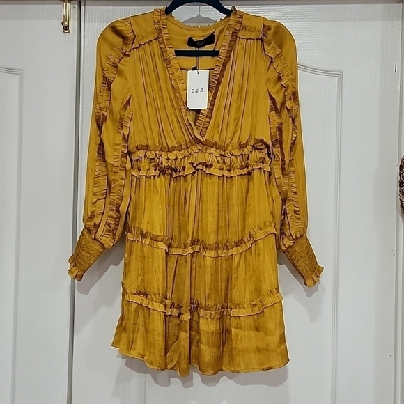 O.P.T. Dresses & Skirts - NWT Small OPT ONE PRETTY TIME Tianna Mini Dress Gold Pleated Ruffle Tiered